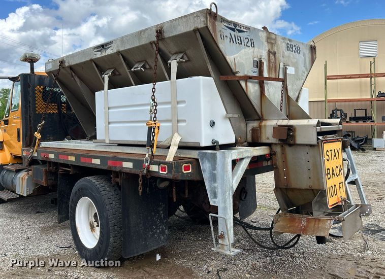 image for item EK8026 2003 International 7400 flatbed truck