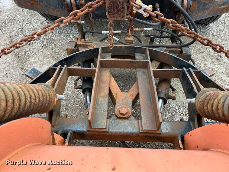 image for item EK8026 2003 International 7400 flatbed truck