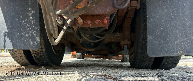 image for item EK8026 2003 International 7400 flatbed truck