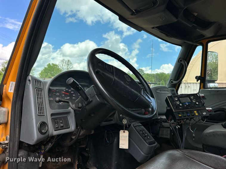 image for item EK8026 2003 International 7400 flatbed truck