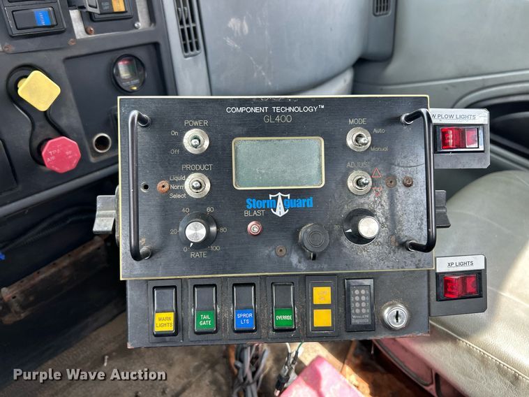 image for item EK8026 2003 International 7400 flatbed truck