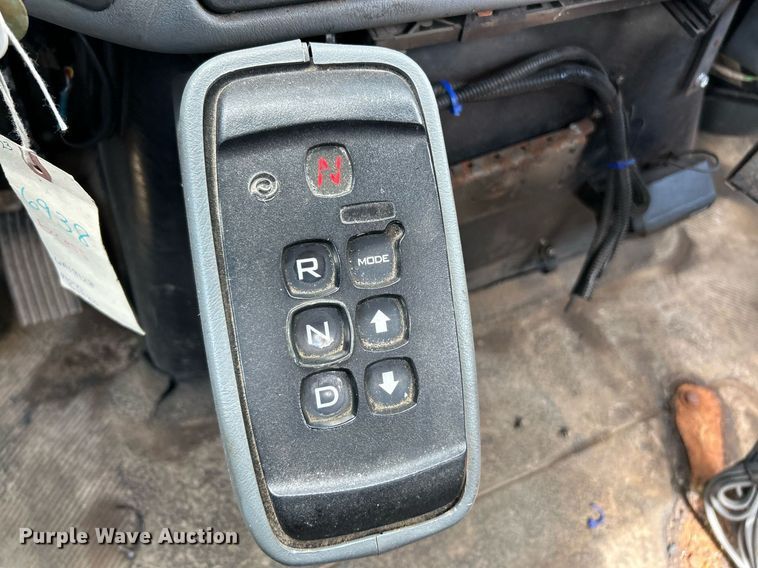 image for item EK8026 2003 International 7400 flatbed truck