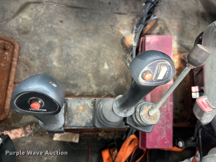 image for item EK8026 2003 International 7400 flatbed truck