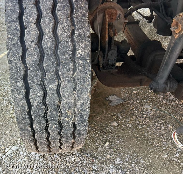 image for item EK8026 2003 International 7400 flatbed truck