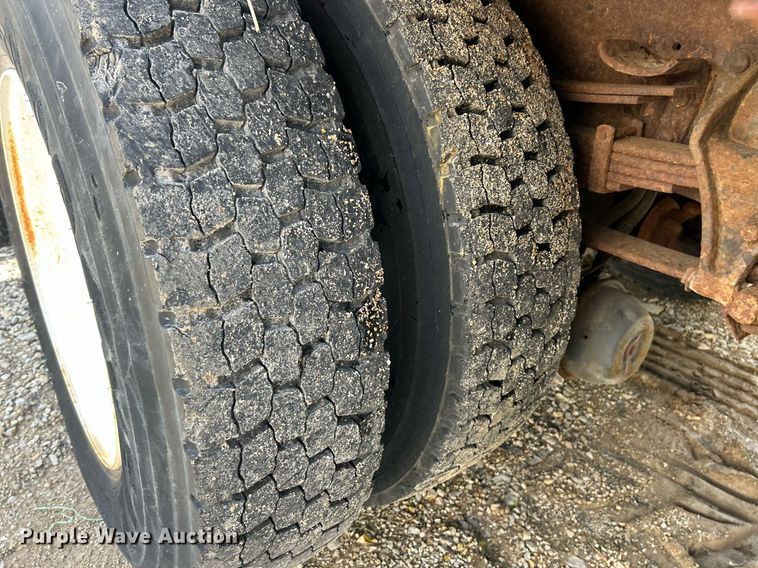 image for item EK8026 2003 International 7400 flatbed truck