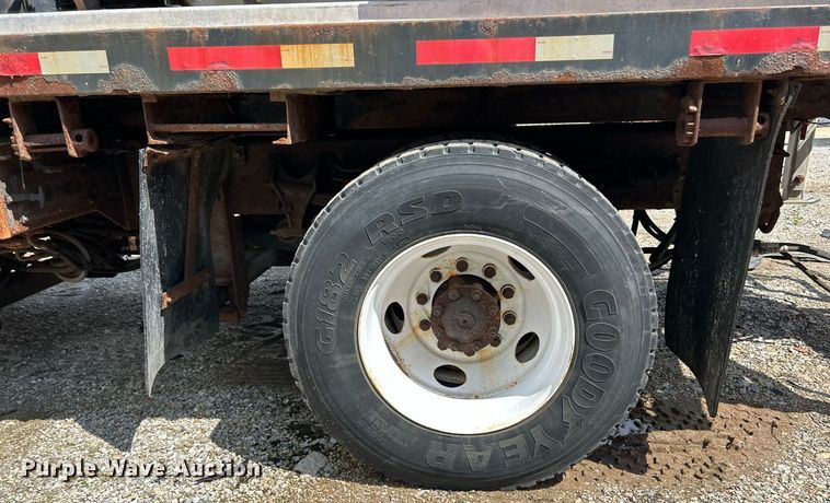 image for item EK8026 2003 International 7400 flatbed truck