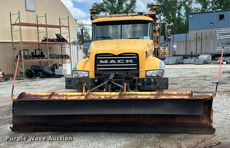 image for item EK8027 2010 Mack Granite dump truck