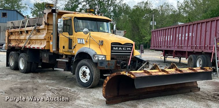 image for item EK8027 2010 Mack Granite dump truck