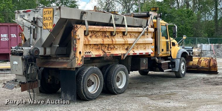 image for item EK8027 2010 Mack Granite dump truck