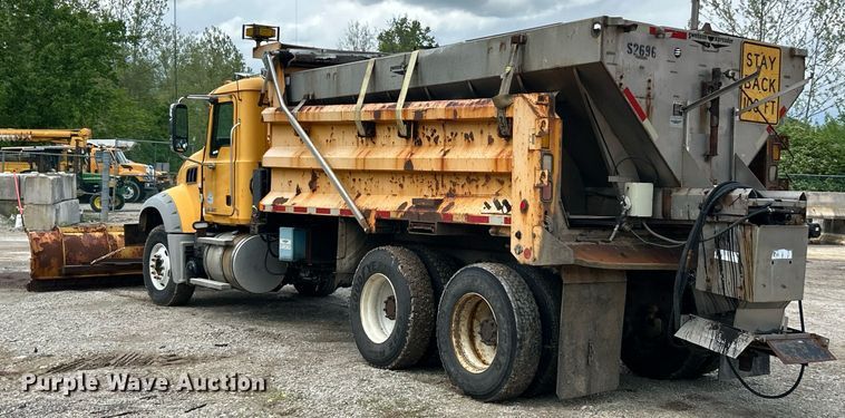 image for item EK8027 2010 Mack Granite dump truck