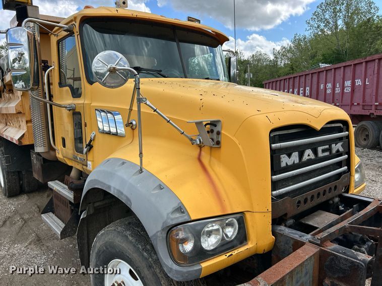 image for item EK8027 2010 Mack Granite dump truck