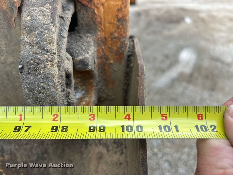 image for item EK8027 2010 Mack Granite dump truck