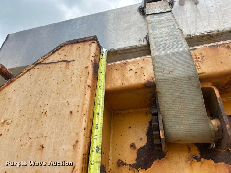 image for item EK8027 2010 Mack Granite dump truck