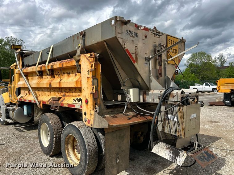 image for item EK8027 2010 Mack Granite dump truck