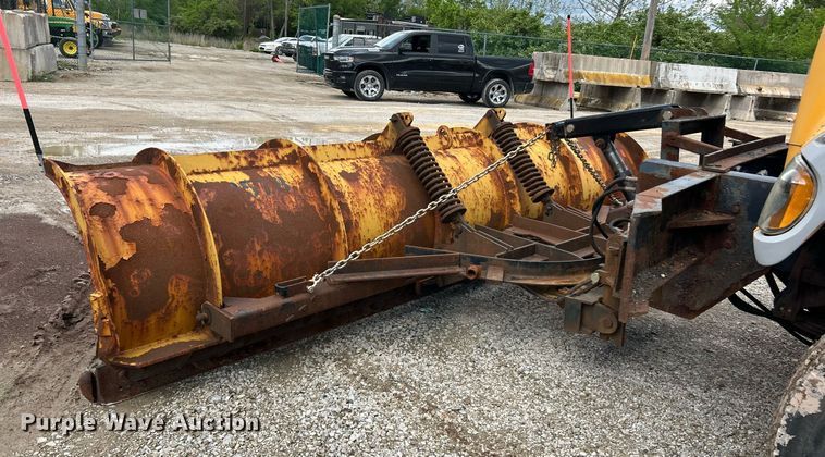 image for item EK8027 2010 Mack Granite dump truck