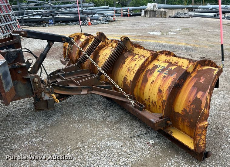 image for item EK8027 2010 Mack Granite dump truck