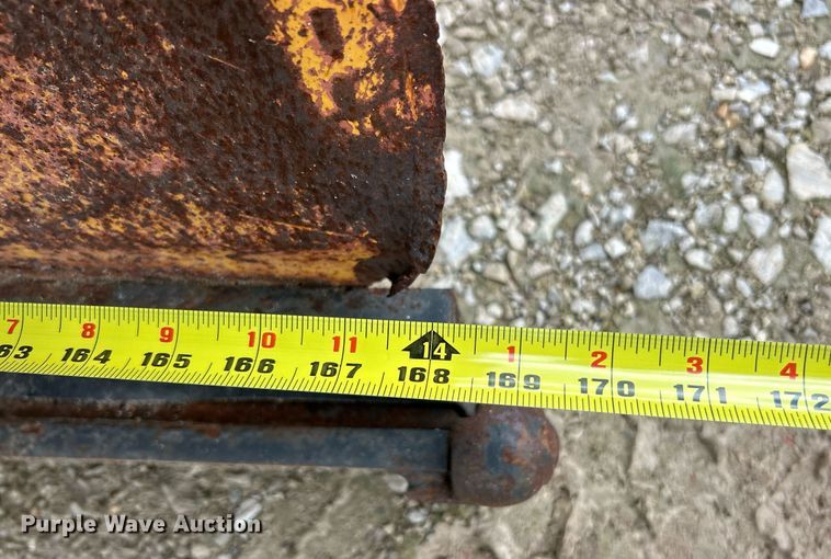 image for item EK8027 2010 Mack Granite dump truck