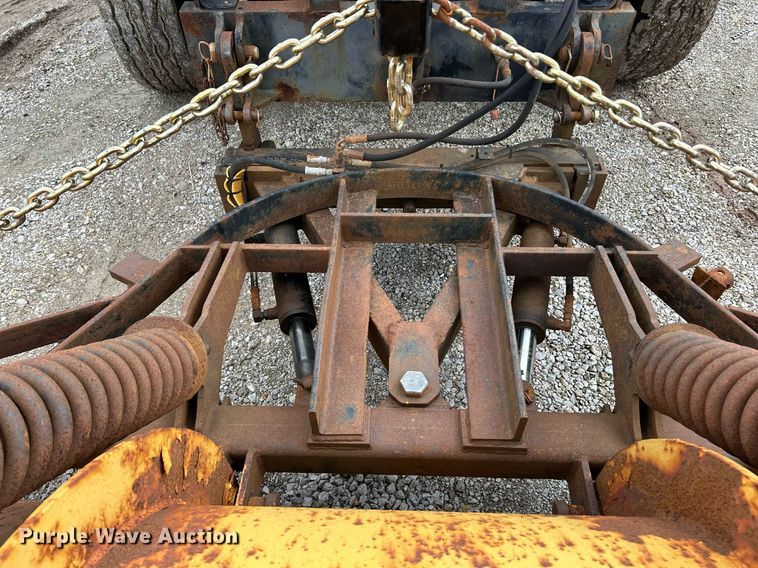 image for item EK8027 2010 Mack Granite dump truck