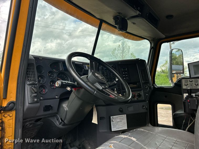 image for item EK8027 2010 Mack Granite dump truck