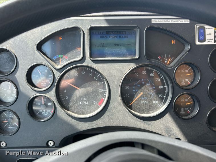 image for item EK8027 2010 Mack Granite dump truck