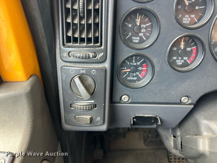 image for item EK8027 2010 Mack Granite dump truck