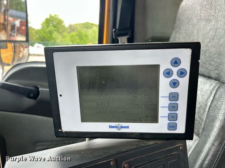 image for item EK8027 2010 Mack Granite dump truck