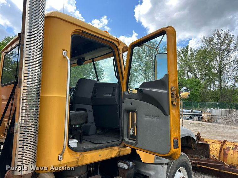 image for item EK8027 2010 Mack Granite dump truck