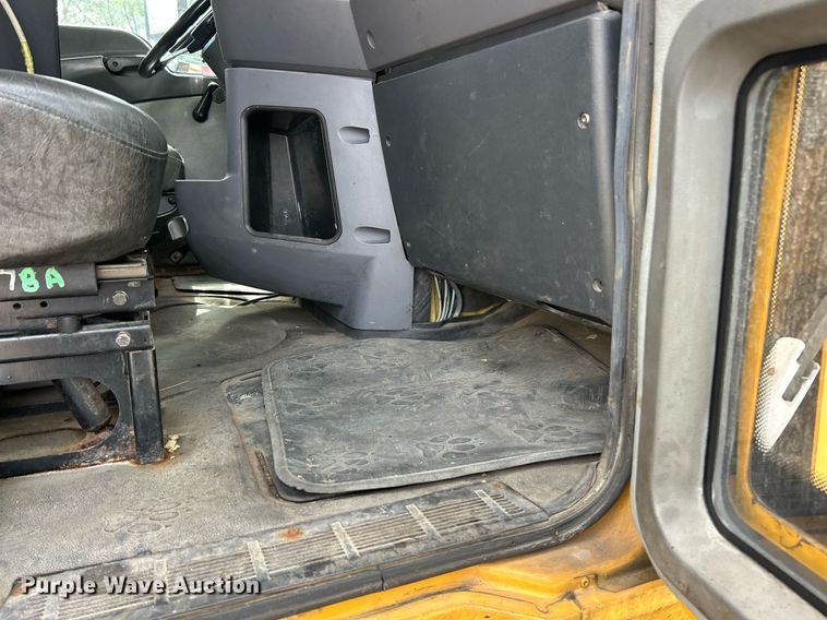 image for item EK8027 2010 Mack Granite dump truck