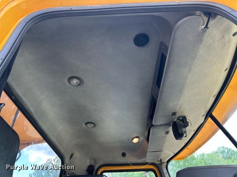 image for item EK8027 2010 Mack Granite dump truck