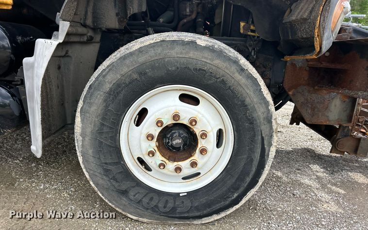 image for item EK8027 2010 Mack Granite dump truck