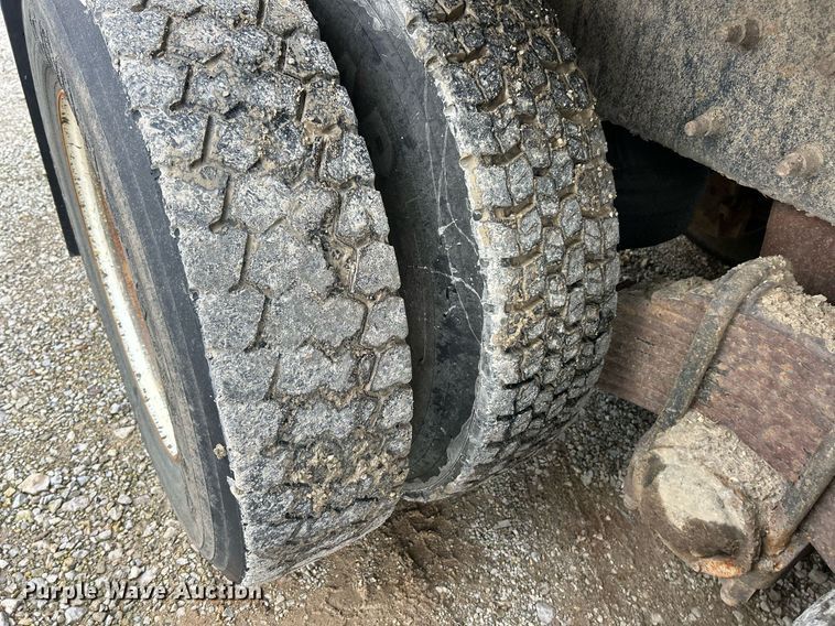 image for item EK8027 2010 Mack Granite dump truck