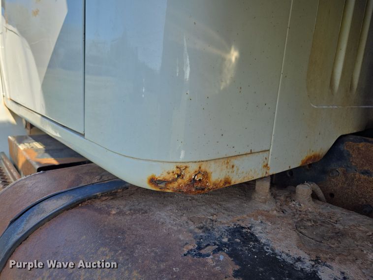 image for item EL1984 2002 International  4700 dump truck