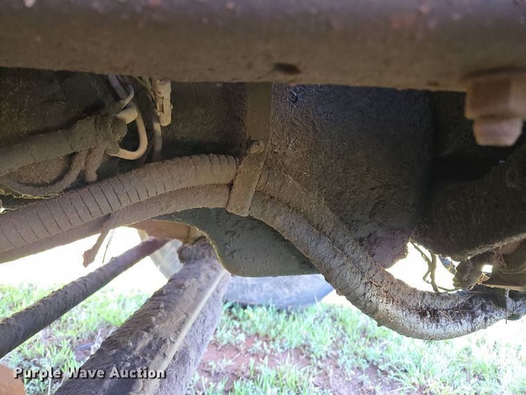 image for item EL1984 2002 International  4700 dump truck