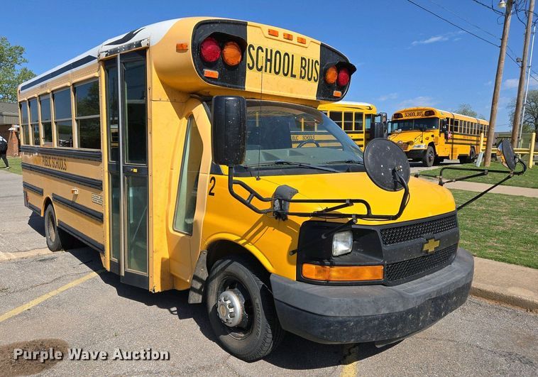 image for item EL2005 2009 Chevrolet 3500 school bus
