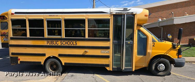 image for item EL2005 2009 Chevrolet 3500 school bus