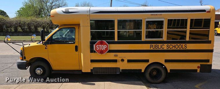 image for item EL2005 2009 Chevrolet 3500 school bus