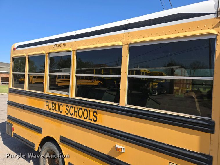 image for item EL2005 2009 Chevrolet 3500 school bus