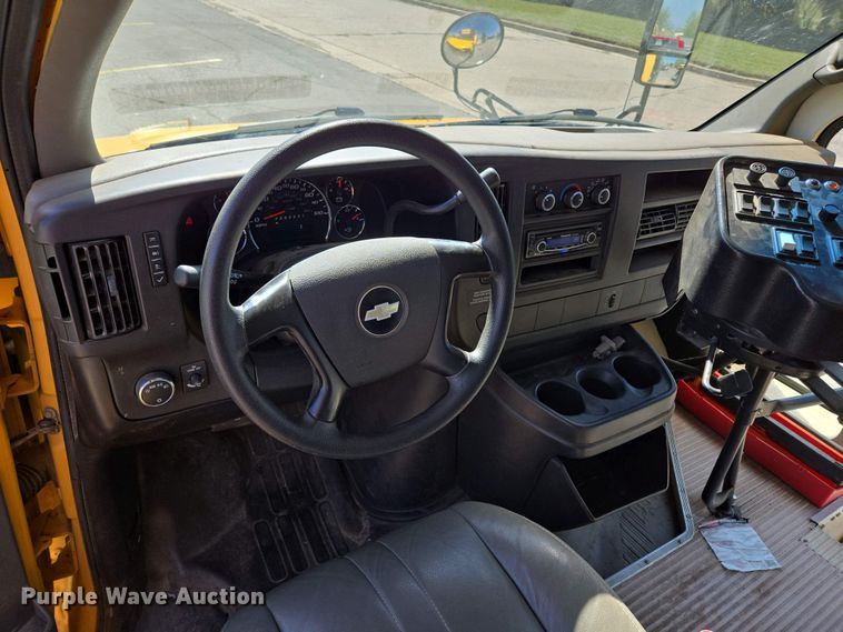 image for item EL2005 2009 Chevrolet 3500 school bus