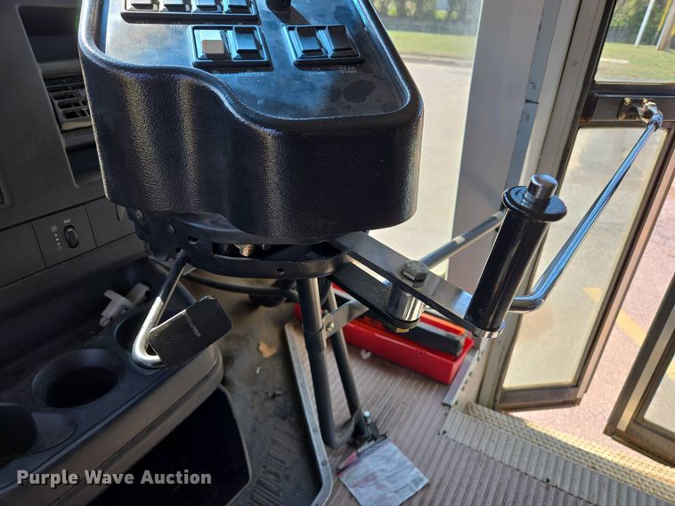 image for item EL2005 2009 Chevrolet 3500 school bus