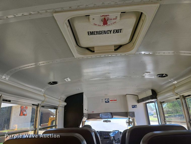 image for item EL2005 2009 Chevrolet 3500 school bus