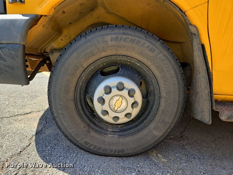 image for item EL2005 2009 Chevrolet 3500 school bus