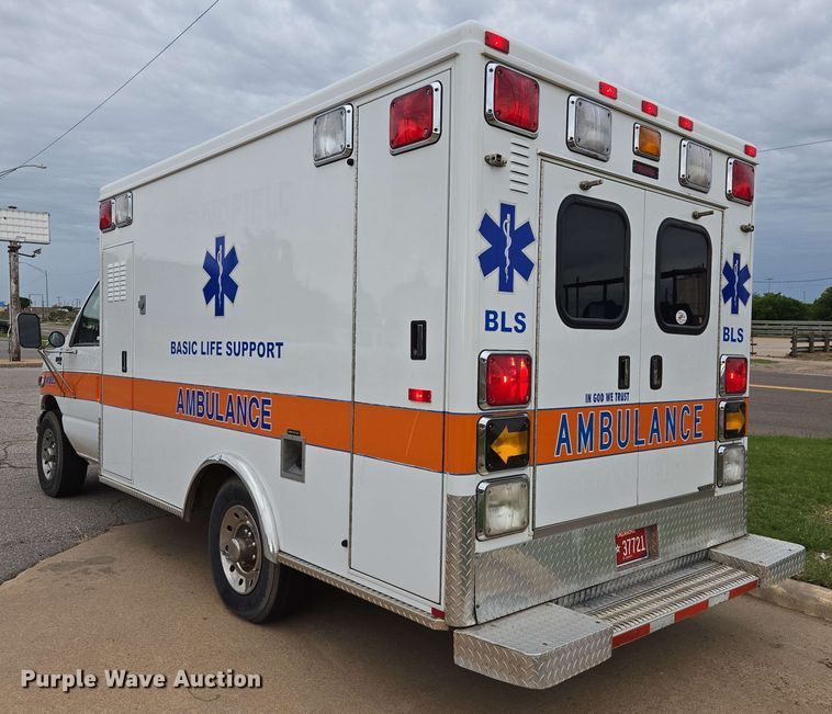 image for item EL2058 1997 Ford E350 ambulance