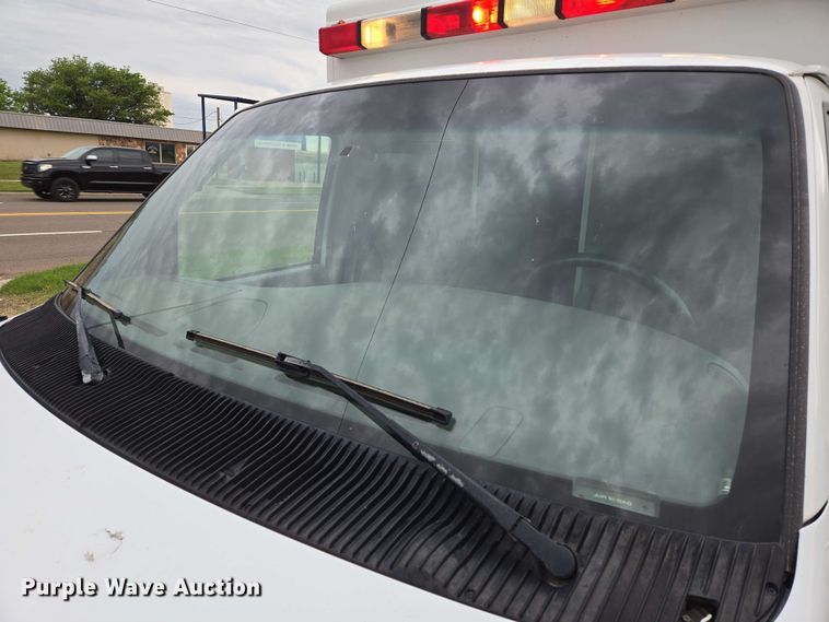 image for item EL2058 1997 Ford E350 ambulance