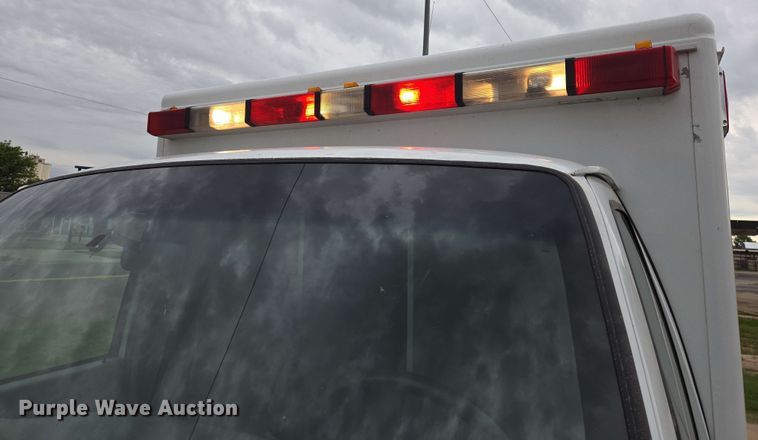 image for item EL2058 1997 Ford E350 ambulance