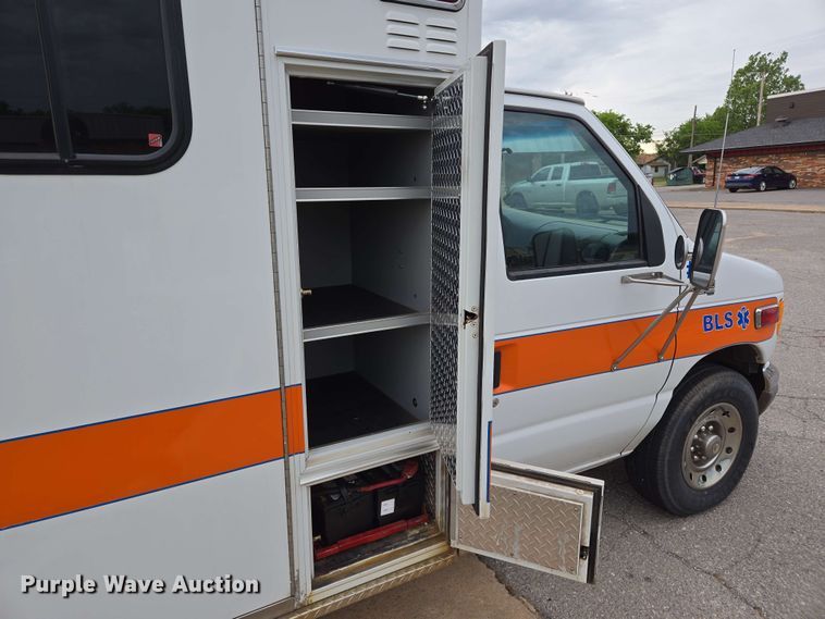 image for item EL2058 1997 Ford E350 ambulance