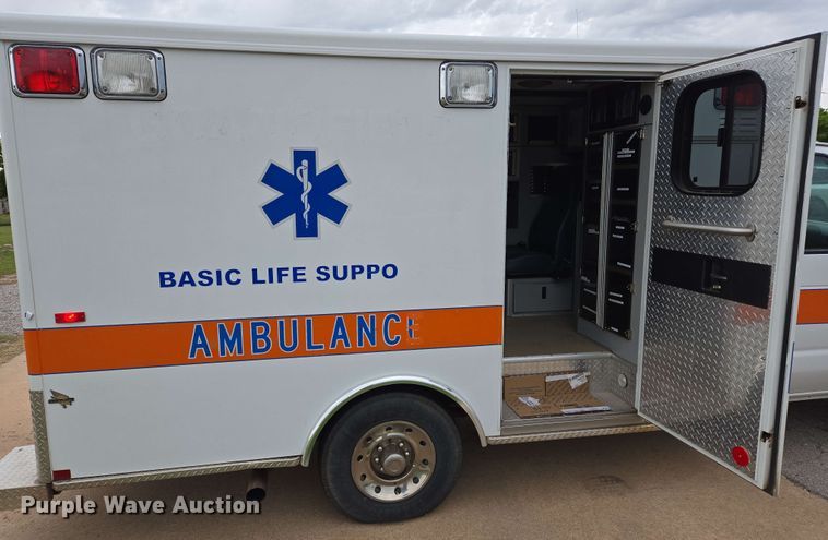 image for item EL2058 1997 Ford E350 ambulance