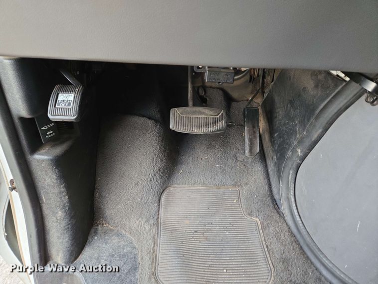 image for item EL2058 1997 Ford E350 ambulance