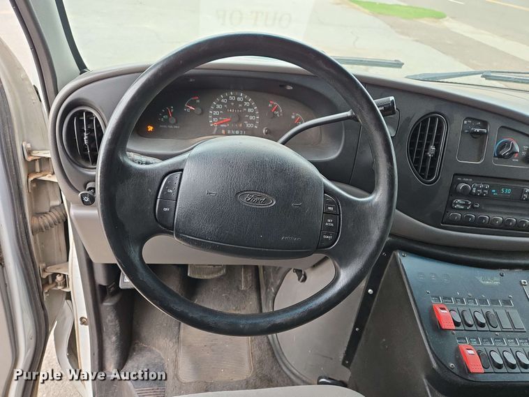 image for item EL2058 1997 Ford E350 ambulance