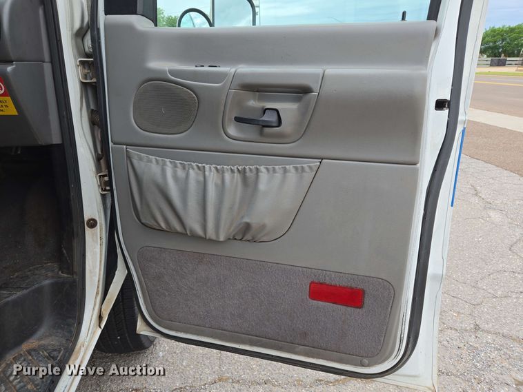 image for item EL2058 1997 Ford E350 ambulance