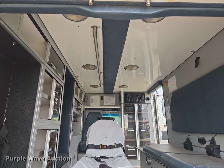 image for item EL2058 1997 Ford E350 ambulance